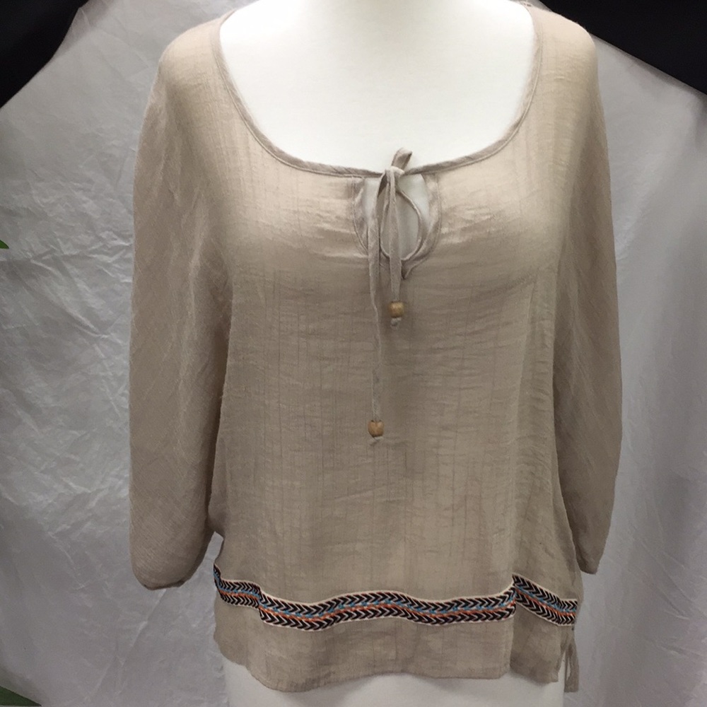 Bobeau Beige High Low Top
